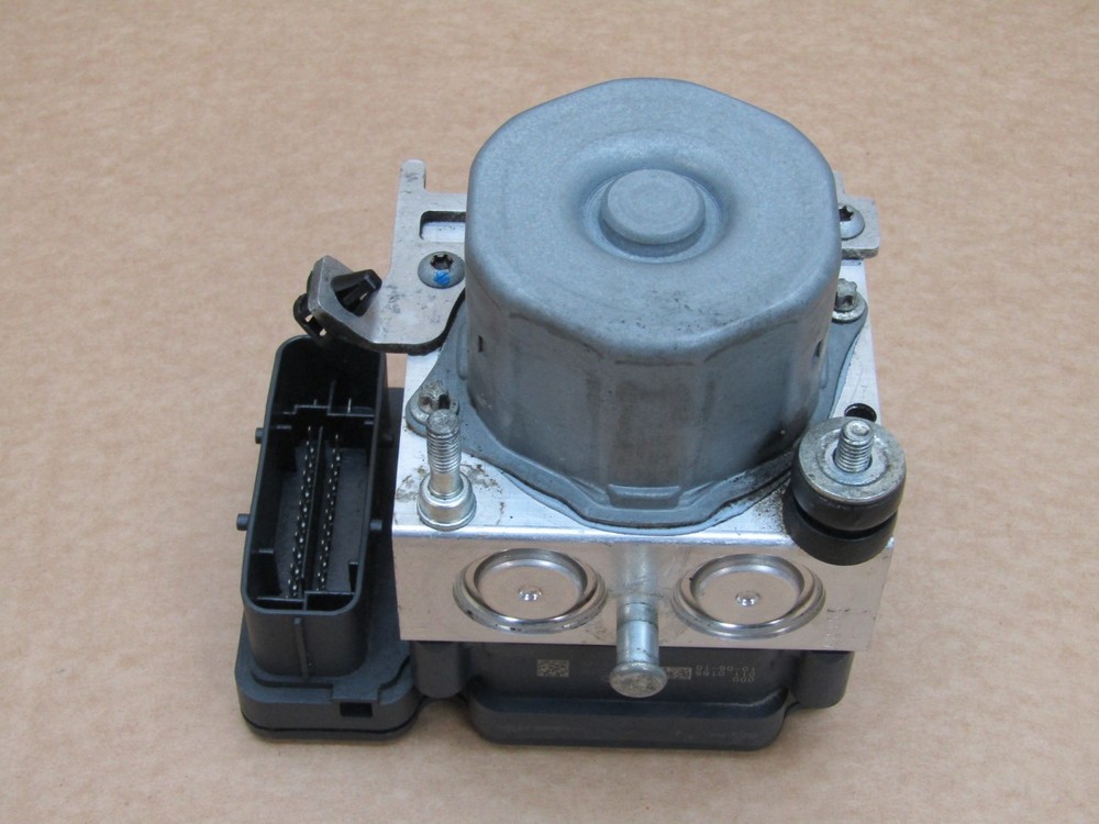 BMW S1000RR 2012 ABS pump control unit module (5562)