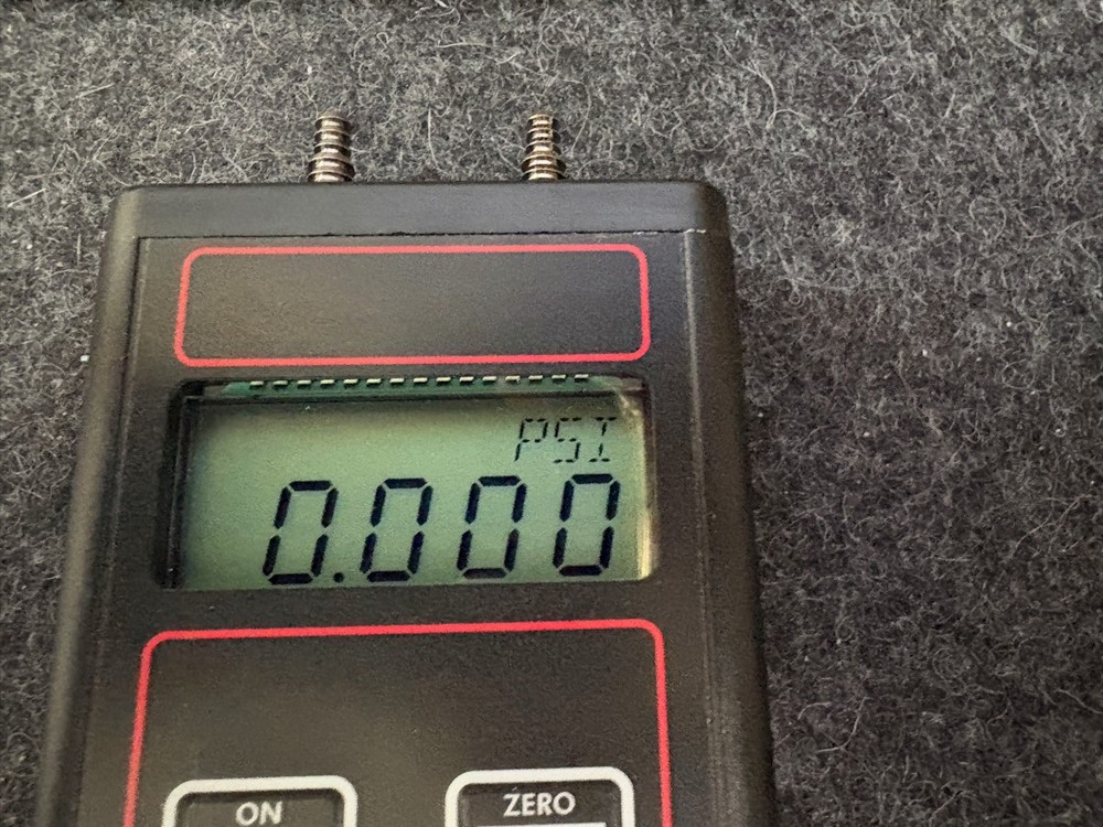 Dwyer Deries 477B Digital Manometer Model 4778-3