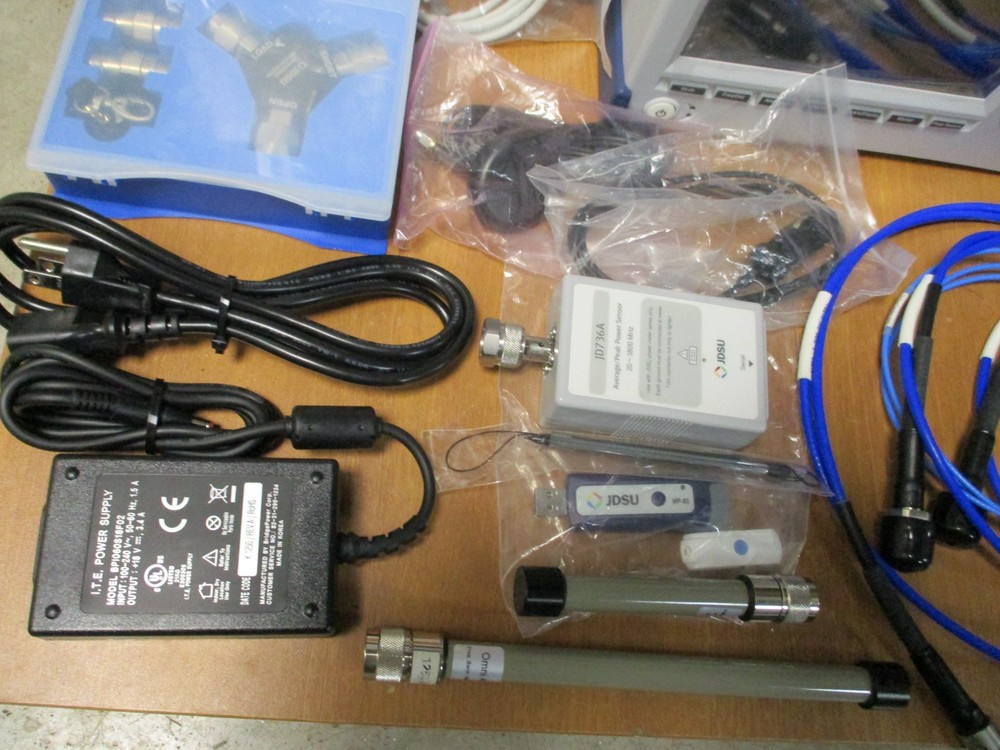 JDSU CELLADVISOR BASE STATION ANALYZER W/OPTIONS PART#JD745A NEW