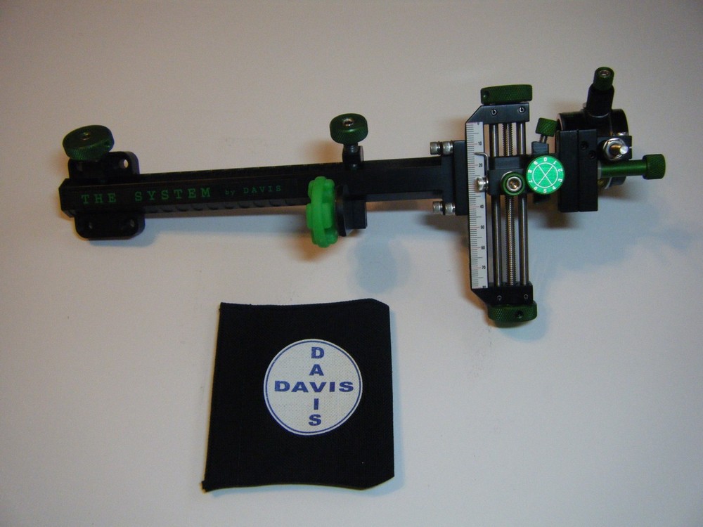 4" DAVIS TARGET SIGHT- Single knob-8.5 -black/green knobs-scope .010 green.