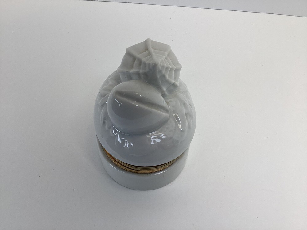 White ceramic shell trinket box