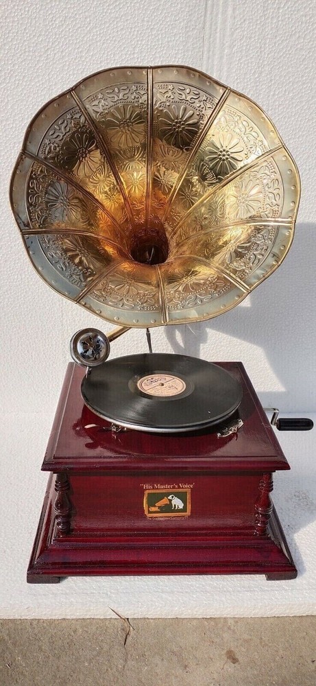 Antique Gramophone Fully Functional Working Phonograph win-up record player