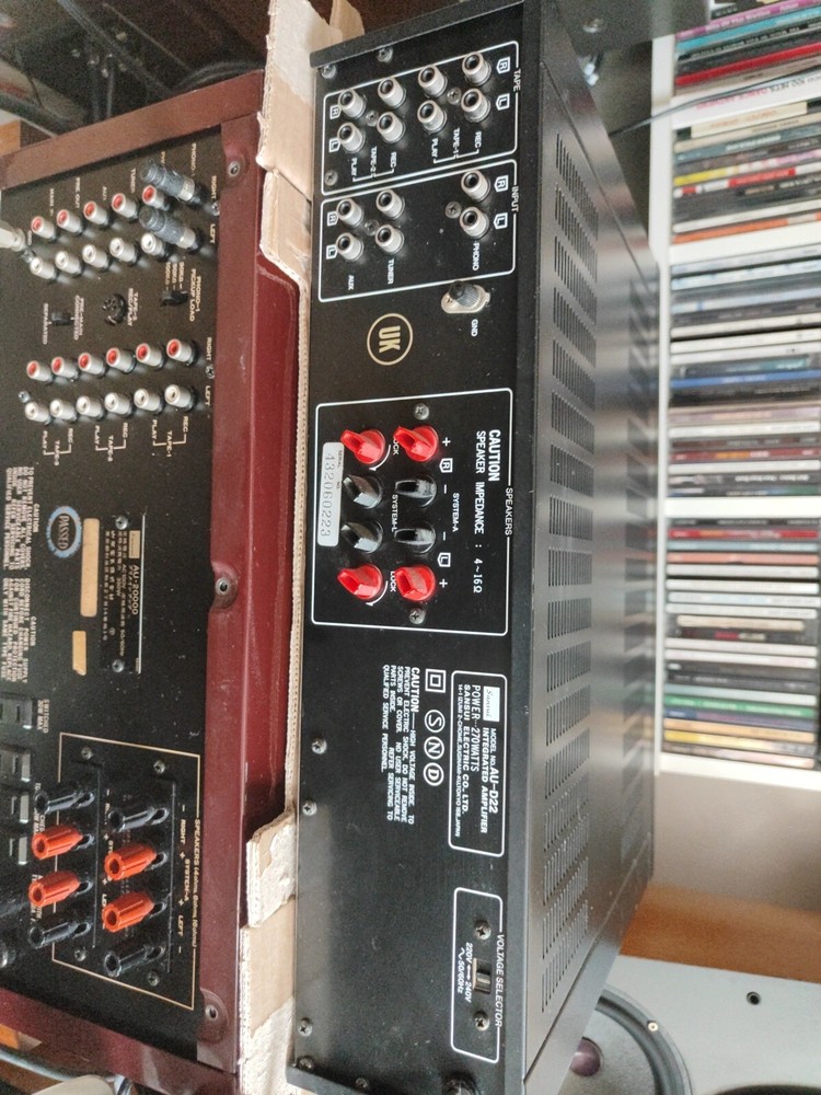 Sansui AU-D22 Stereo Integrated Amplifier (1983)