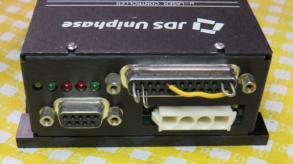 JDS Uniphase uGreen 4611-20 DPSS Laser Head with Controller but DAMAGED - READ