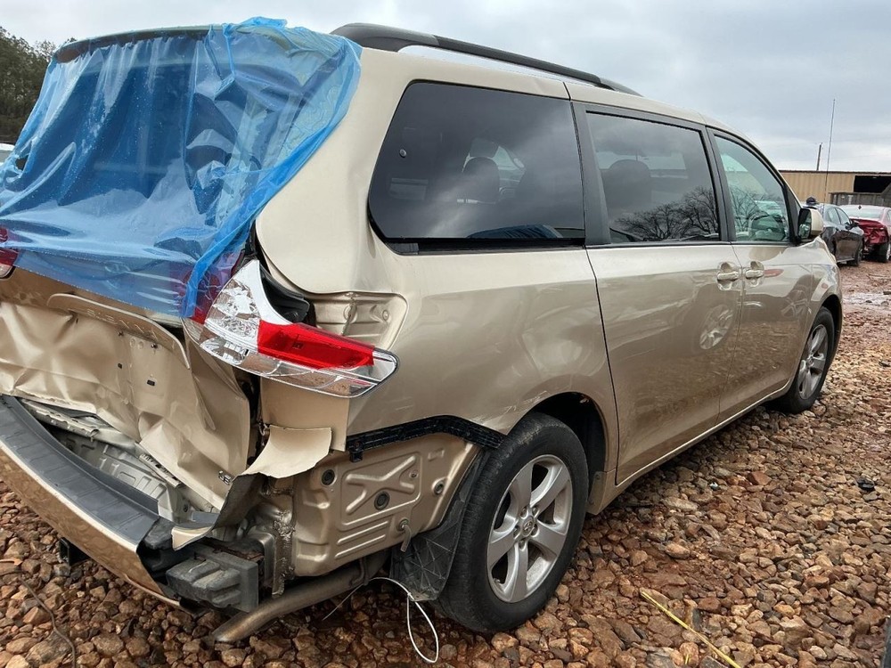 Fuse Box Engine Fits 11-16 SIENNA 4951406