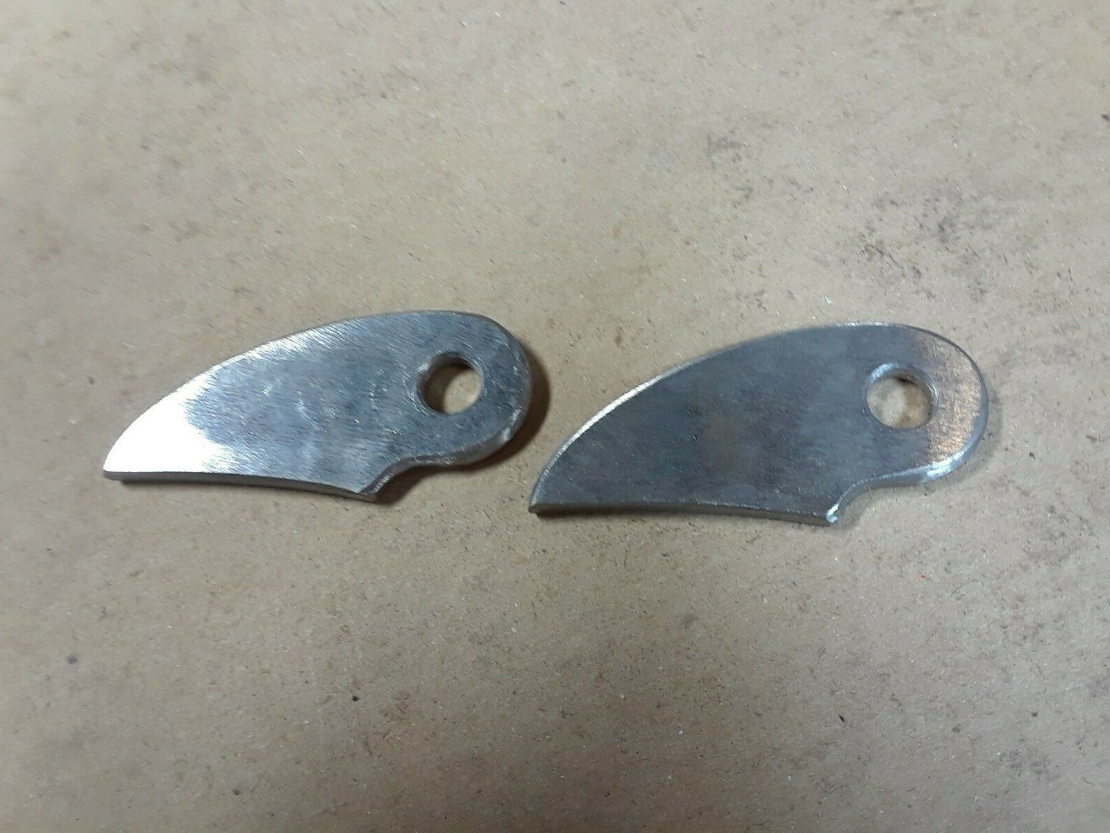 Dragster, cackle car and other applications Radius rod bracket by the pair.