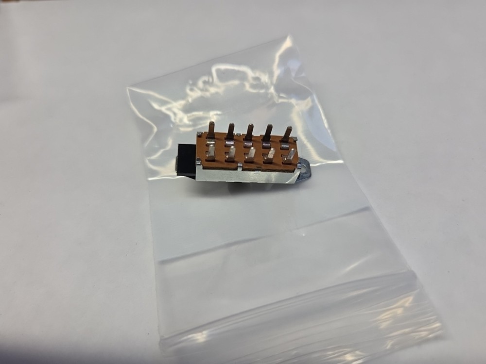 CW Slide Switch Four Single Switch Positions No Common NOS