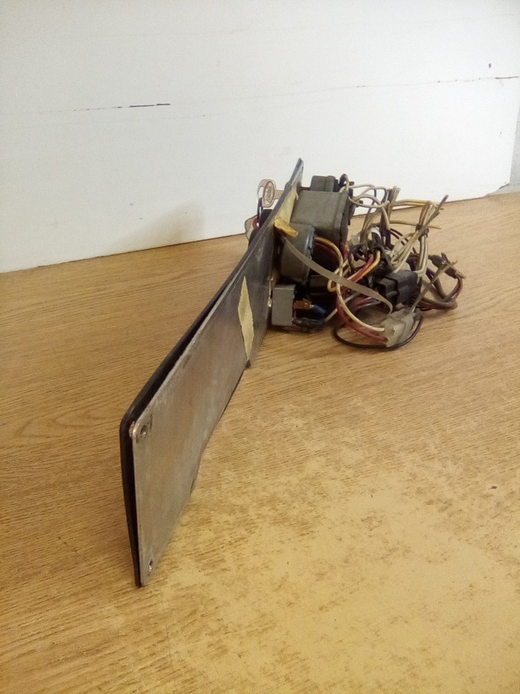 Peterbilt 17-04240-2100 Dash Ignition Switch Panel