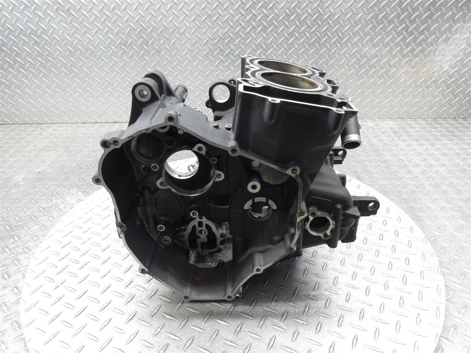 2016 15-17 Yamaha FZ07 FZ7 Crankcase Crank Case Engine Motor Block Piston Lot