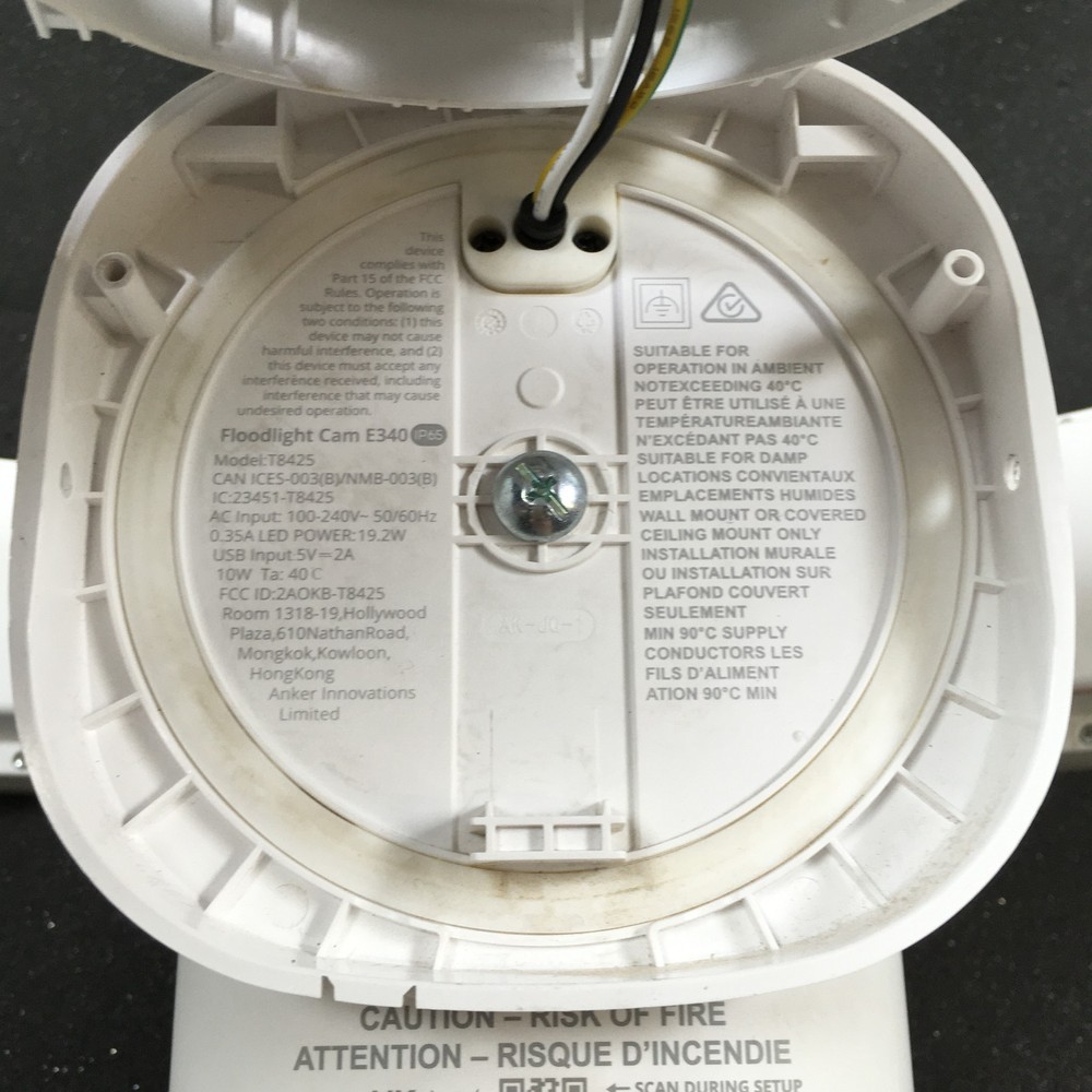 Eufy Floodlight Cam E340 Model T8425 - White