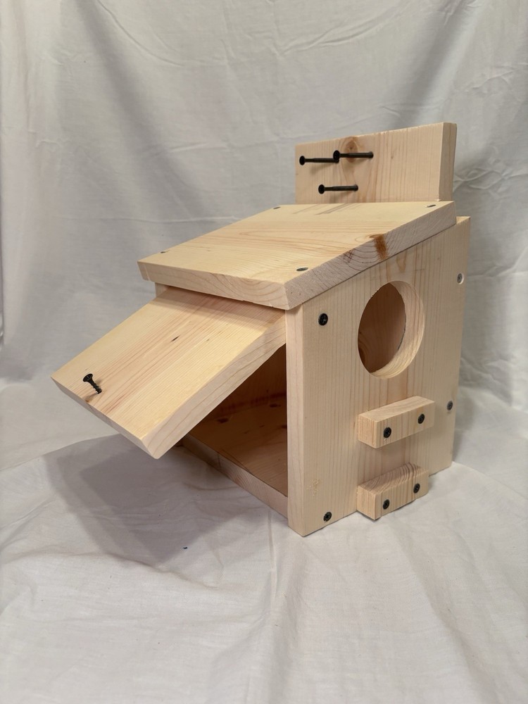 Large Solid Pine Backyard Squirrel/Bird House Nesting Box - Awesome Gift