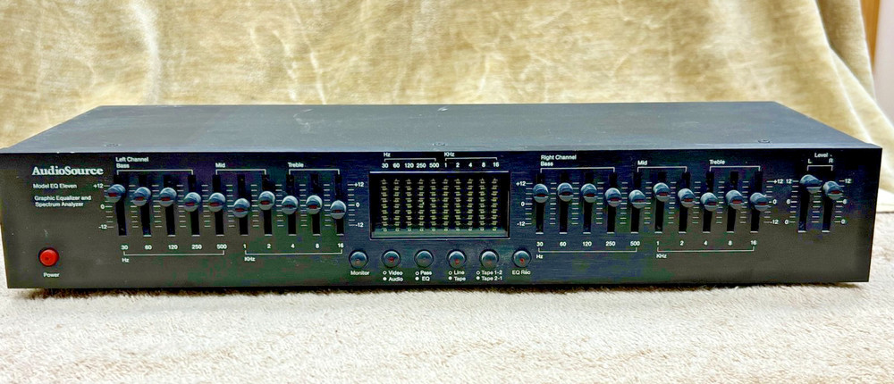 Vintage AUDIOSOURCE  EQ Eleven Stereo Graphic Equalizer Spectrum Analyzer