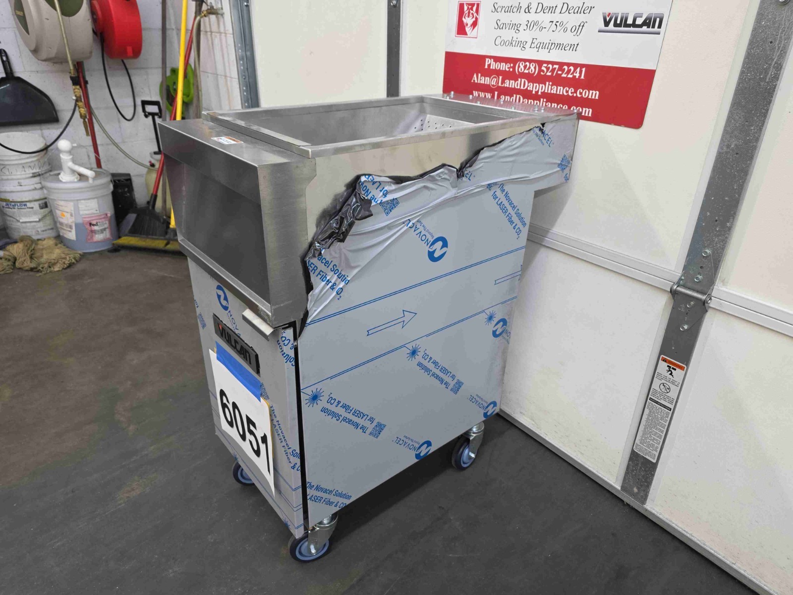 6051 New S/D Vulcan Frymate dump station Model: Frymate-VX15