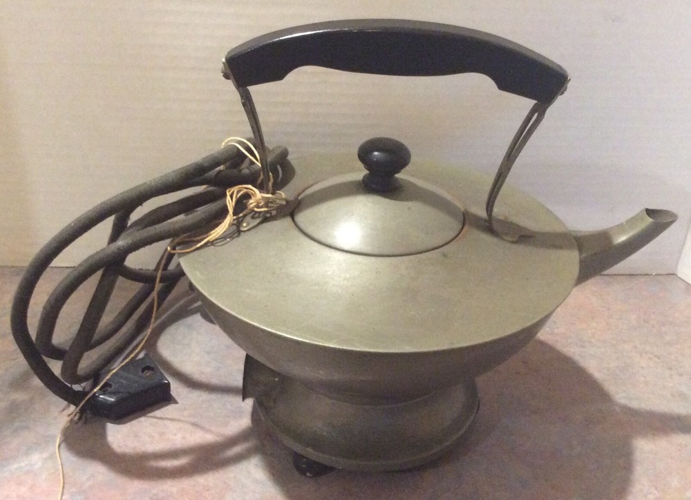 Antique Universal Electric Teapot / Tea Kettle - Landers, Frary & Clark