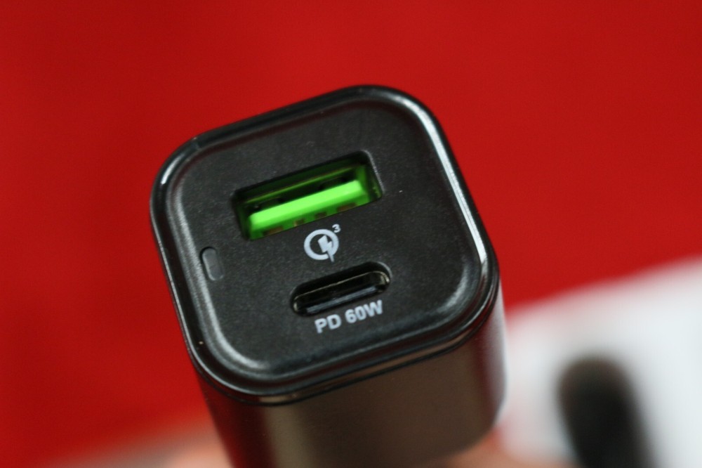 Rexing - 78W Vehicle Quick Charger / 1 USB-C & 1 USB Port For iPhone/Andriod #U1