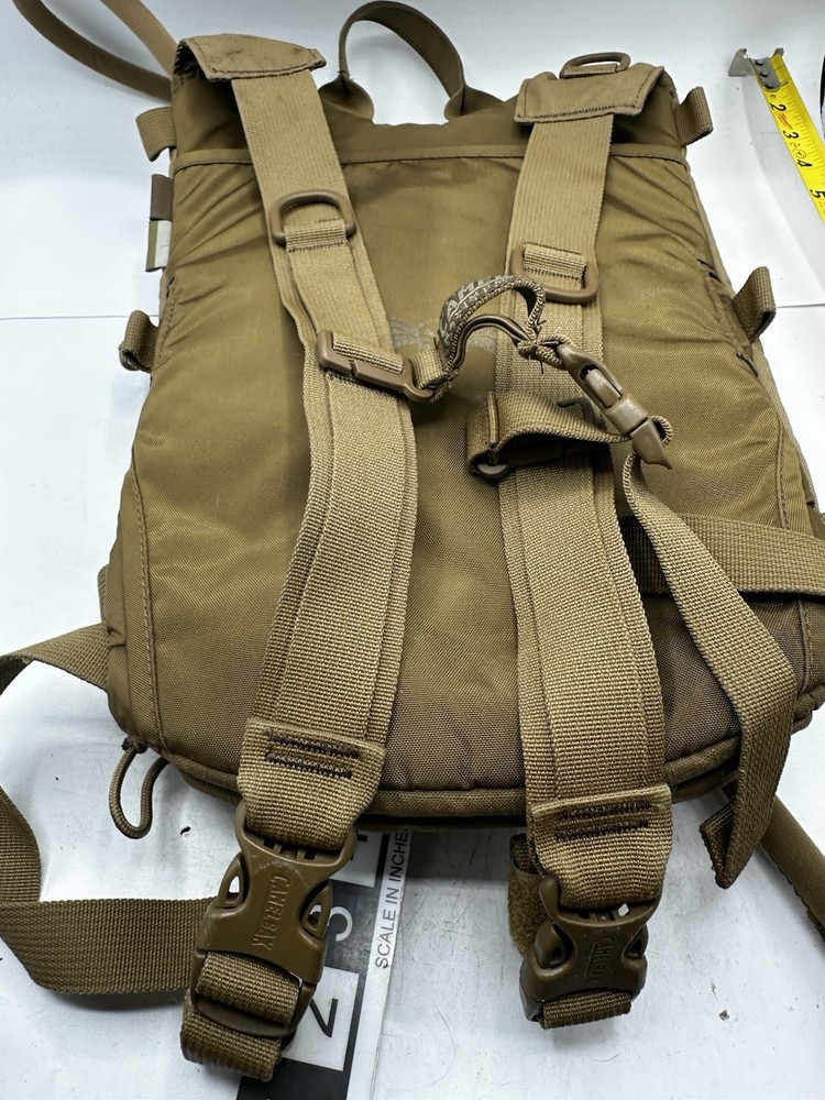 CamelBak Ambush 100oz 3L Mil Spec Hydration Pack Coyote Tan Includes Bladder EUC