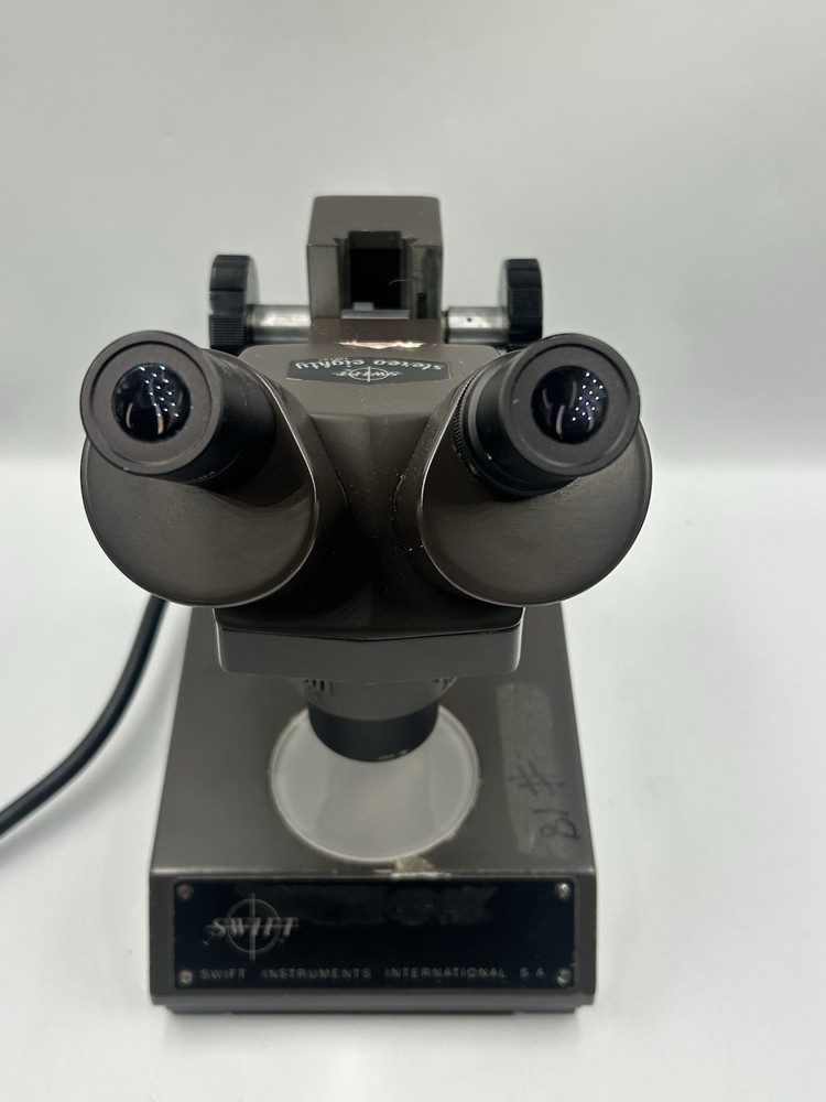 Swift Stereo Eighty Binocular Microscope Series 80 w/ Illuminator & Eyepieces