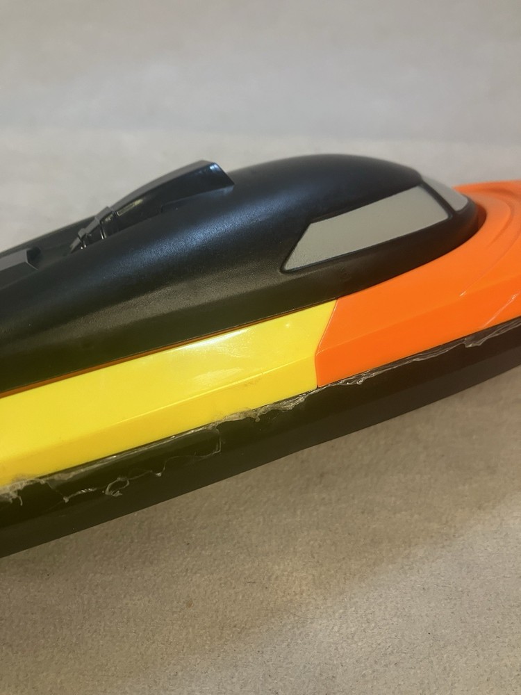XVB Remote Control High Speed Full Function Speed Boat No remote/ Seems Glued