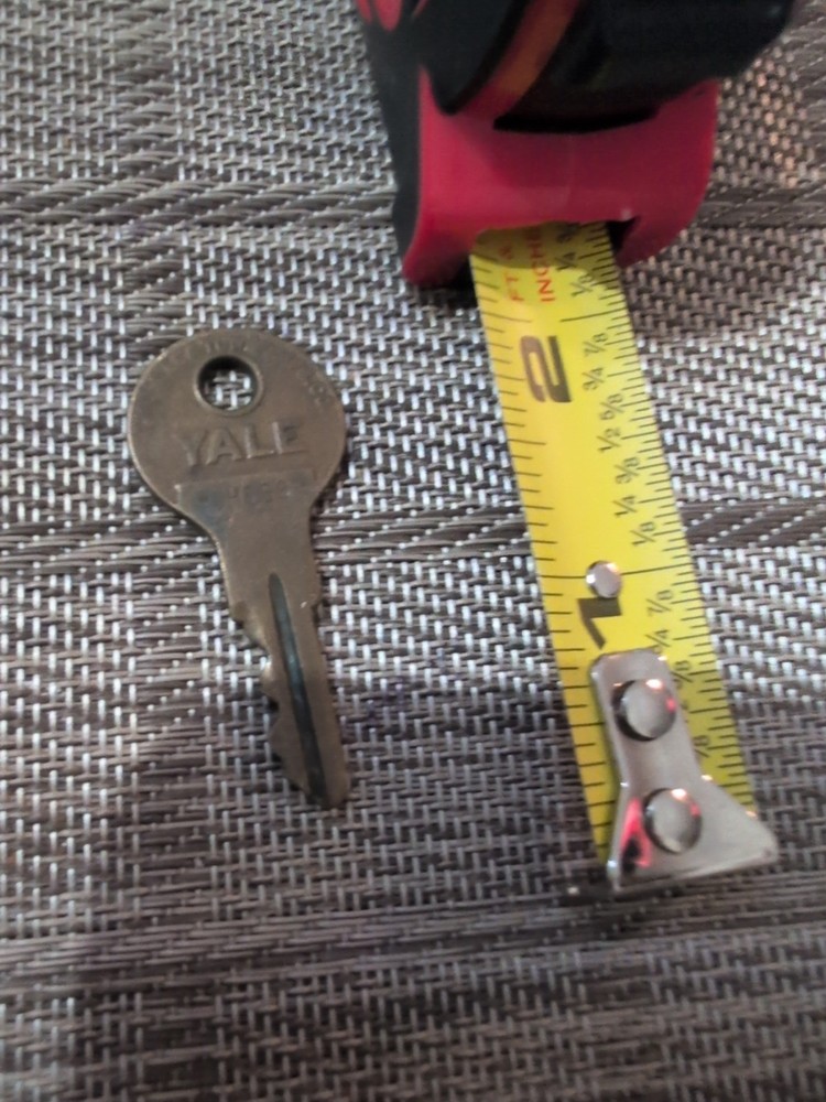 Yale Key CH868