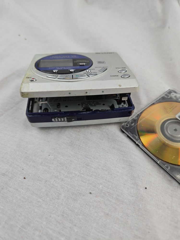 Sharp MD-MT 15 Portable Minidisc Recorder/Player Junk No Tested