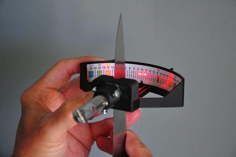 Laser Knife Edge Reader- knowing your angles with LEONARDS WAY knife goiniometer