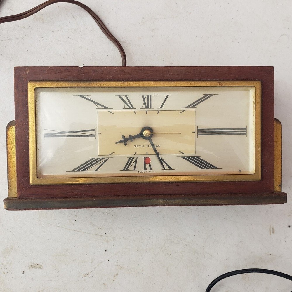 Vintage Seth Thomas Nightstand Clock