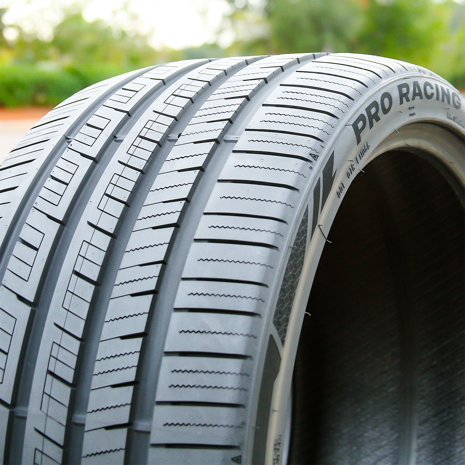 2 Tires Aplus PRO Racing 275/35ZR20 102W XL