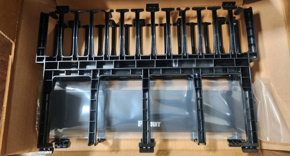 Panduit High Capacity Horizontal Cable Manager NM2 New open box