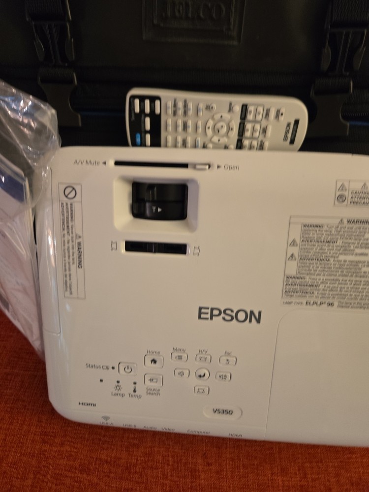 Epson VS350 Ultra bright compact Projector. Used 2x. With Cables, Case, Rmote