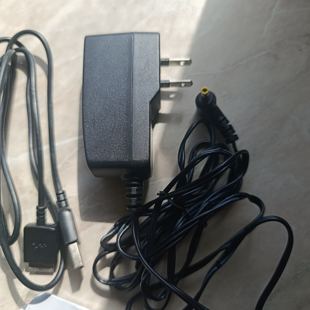 Sony NW-E052K 2GB Completed in Box Used