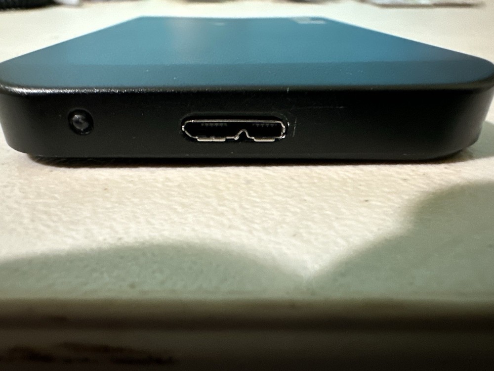 2.5 HDD External case high speed external storage system for 2.5in HDD Untested