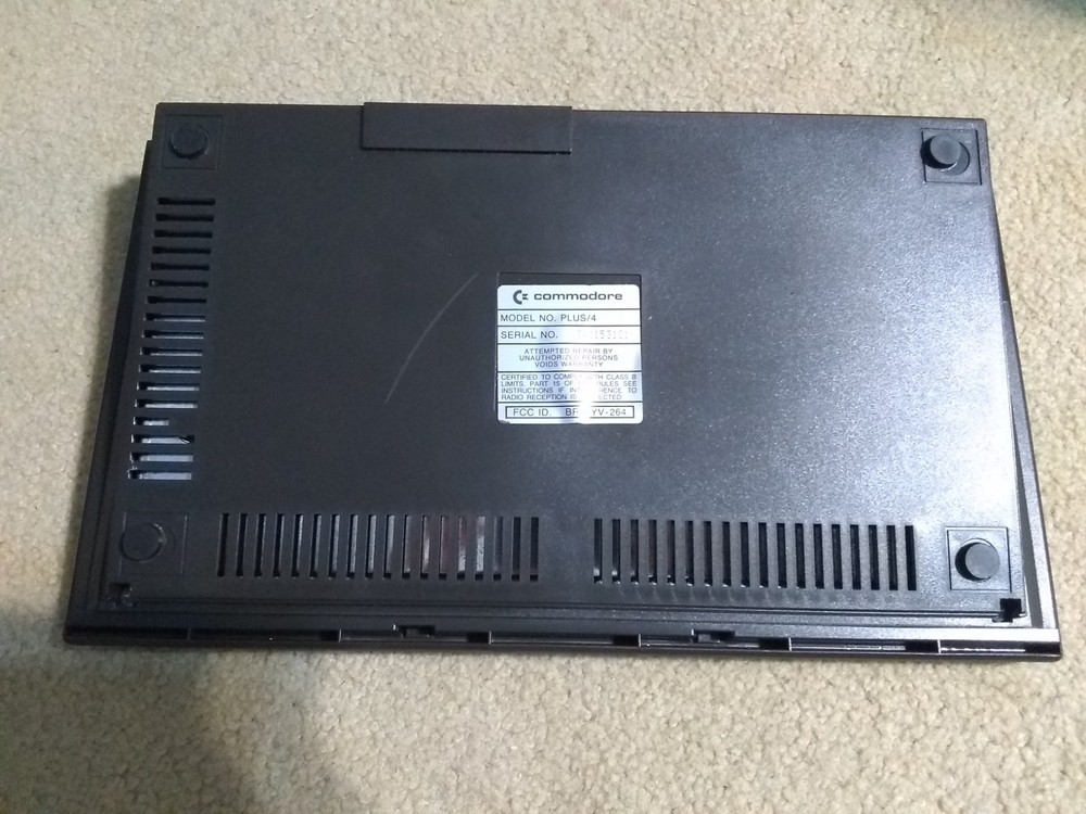 Commodore Plus/4 Computer, IN BOX, CBM 264 (As-Is) #101