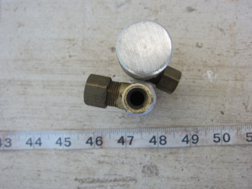 Baum Folder ¼" NPT Vacuum Valve w handle, Used