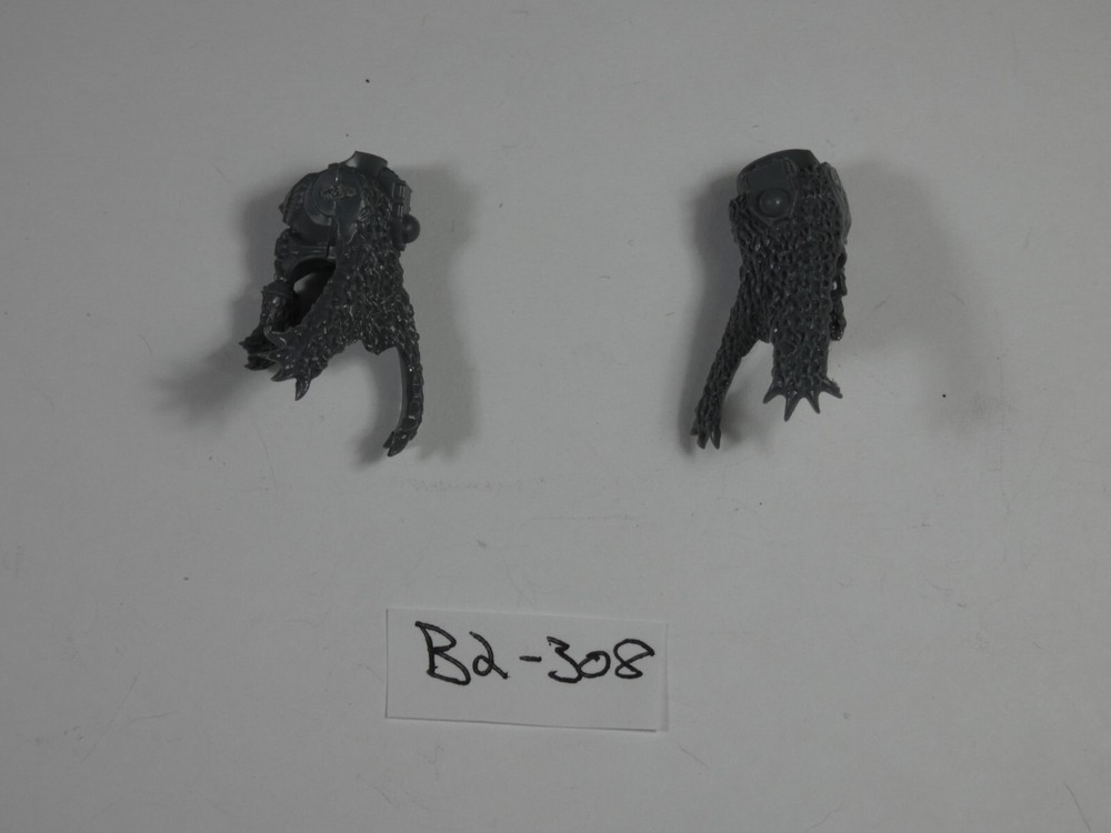 Space Wolves Wolf Pelt + Chest Wolf Guard Torso Bits B2308