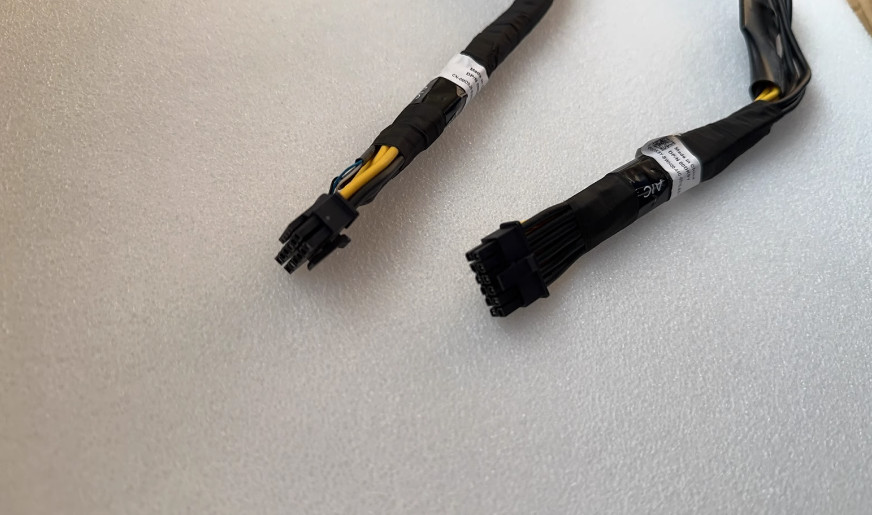 2Pcs Dell R760 R7625 graphics GPU power supply cable RISER 1+RISER 4 0DK9Y MD9J9