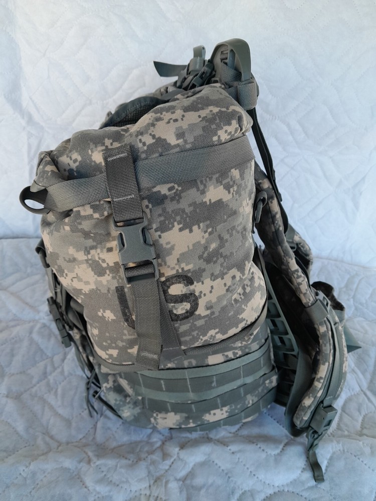 RUCKSACK LARGE MOLLE II ACU USGI BACKPACK COMPLETE VERY GOOD CONDITION