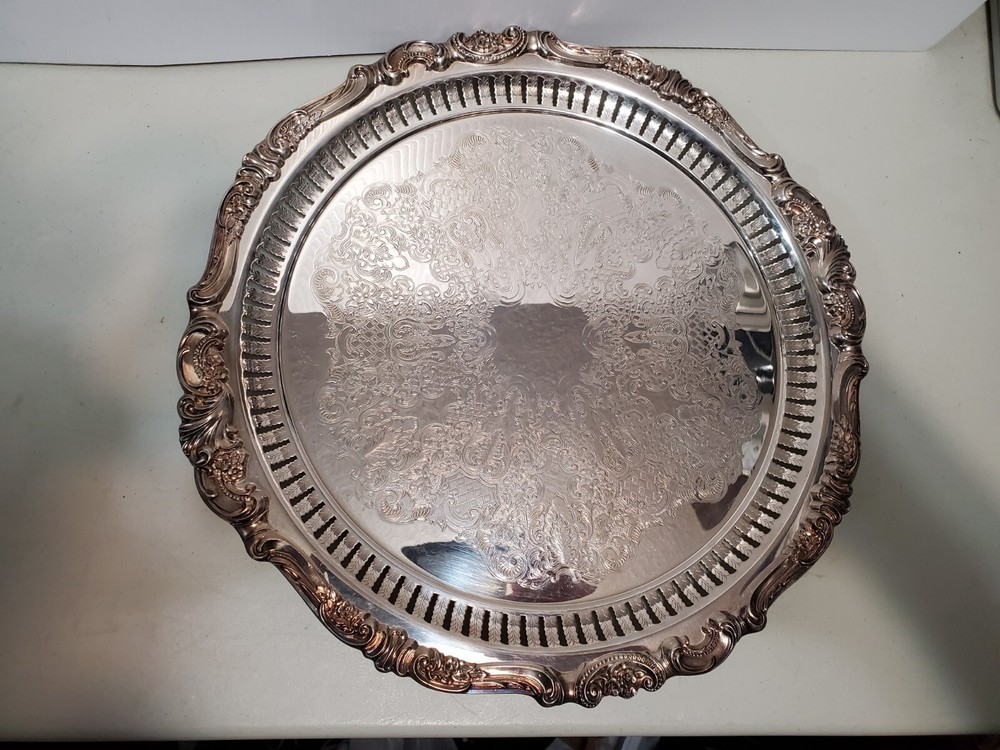 Wallace Silversmiths Silverplate Serving Tray Round Footed Beautiful Piece 13"