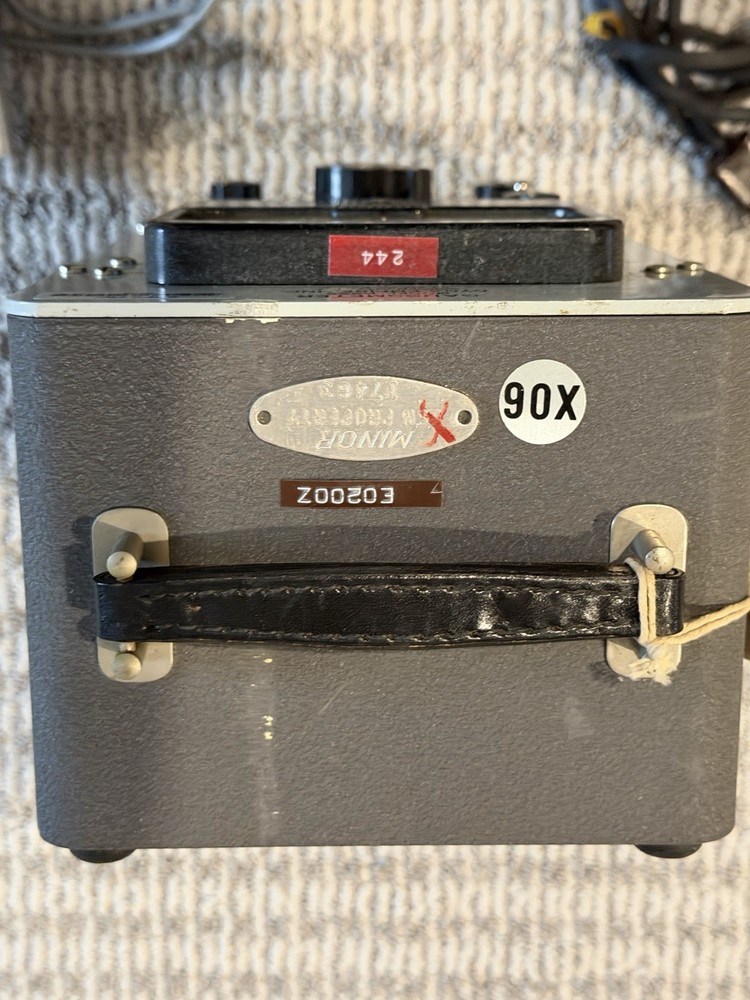 Vintage Gaussmeter Model D855 Dyna-empire _ great Piece