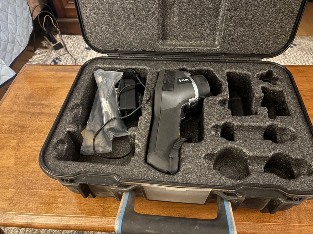 thermal infrared camera. E 40 bx. fLIR