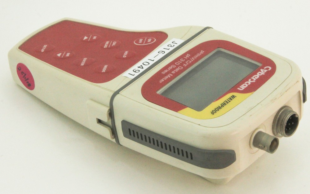 10491 EUTECH INSTRUMENTS CYBERSCAN WATERPROOF PH/MV/C/F DATA METER PH 310