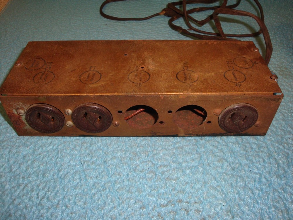 Wurlitzer Jukebox Coin Box Housing & Junction Box