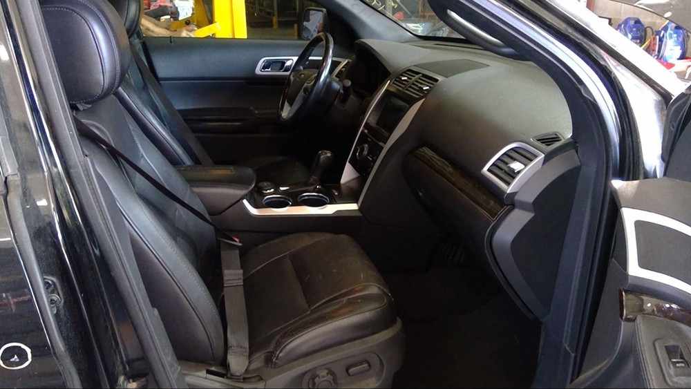 Used Automatic Transmission Shift Lever Assembly fits: 2011 Ford Explorer Grade