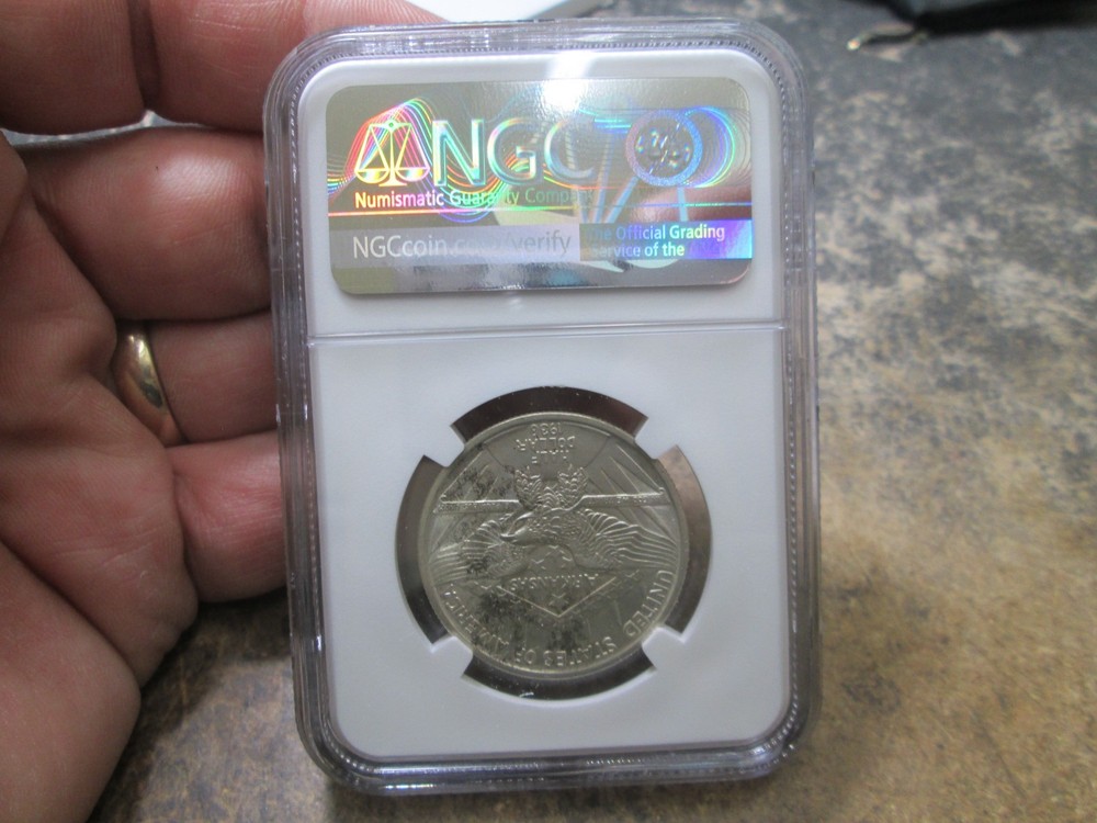 1936 ARKANSAS COMMORATIVE HALF DOLLAR IN NGC MS65 UNCIRCULATED CONDITION