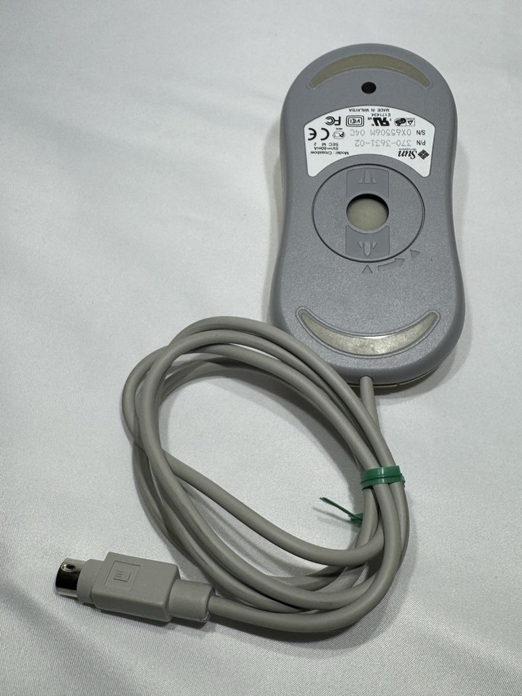 Sun Microsystems 370-3631 Type-6 Mouse, Mini-Din Connector, 3 Button - Tested