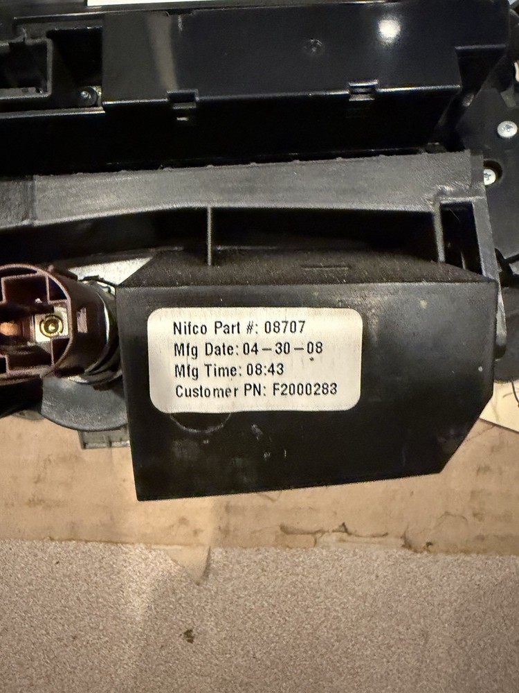 08 - 12 CADILLAC CTS CD NAVIGATION A/V CONTROL PANEL OEM SDN 25837755