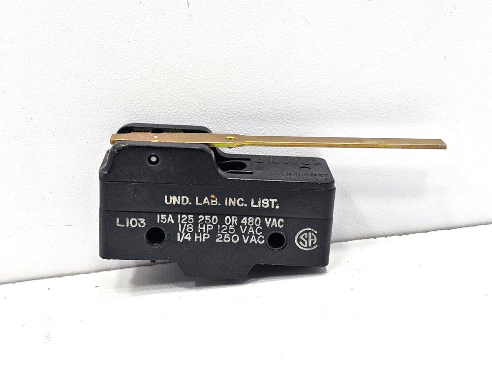 BZ-RW80-A2 MICRO SWITCH LOT OF 2