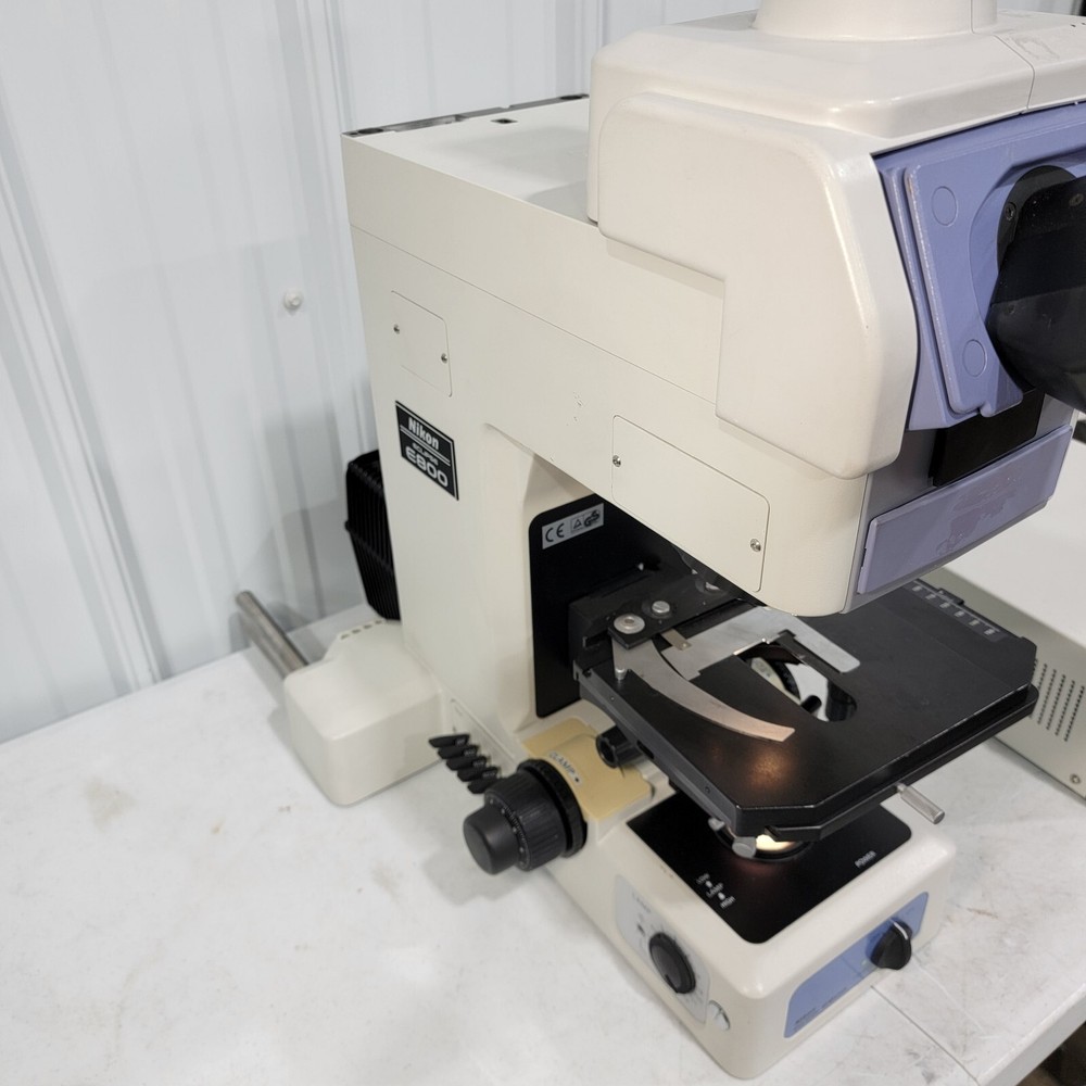 Nikon DIC Eclipse E800 Microscope Trinocular Head w/ Power Unit, Eyepieces, Lamp