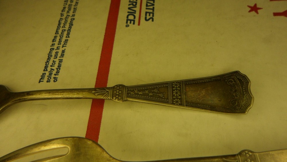 2 Rogers & Bro Dinner Forks 7.25 Inch Silverplate Flatware Xll