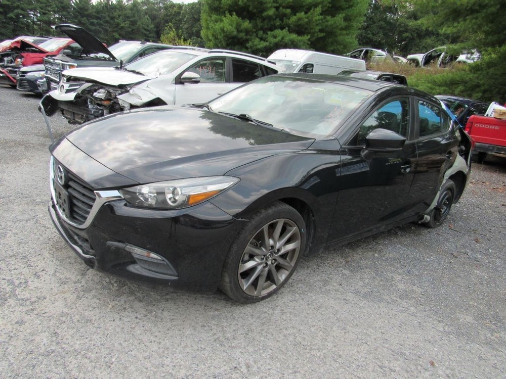 3 2018 Glove Box 1077605