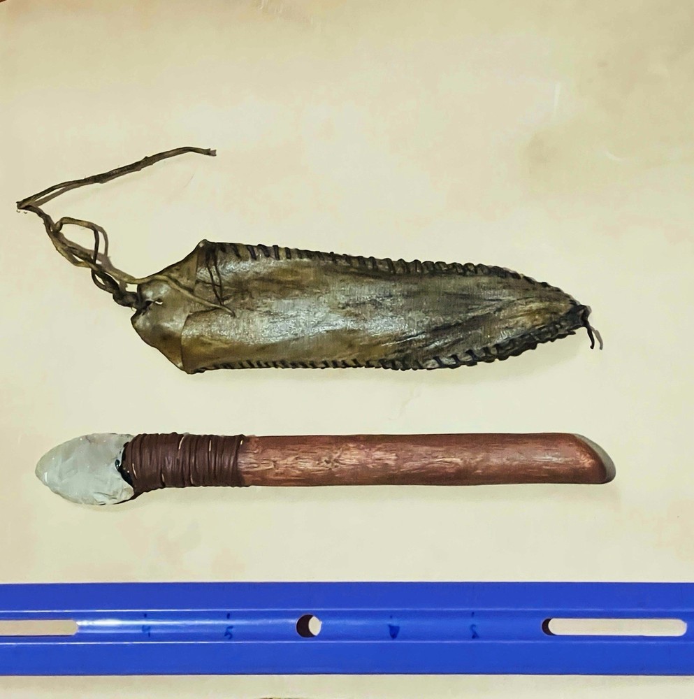 Inuit knife & sheath replica set
